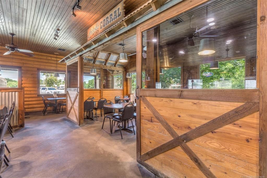 Runts BBQ: 1105 W Cherokee St, Wagoner, OK 74467
